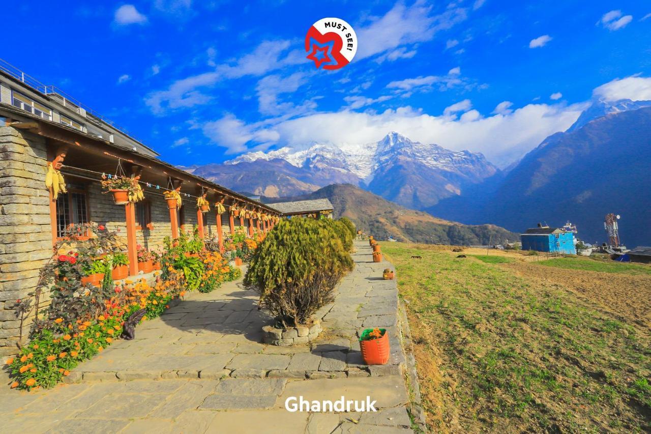 Oyo 253 Hotel Pinnacle Pokhara Esterno foto