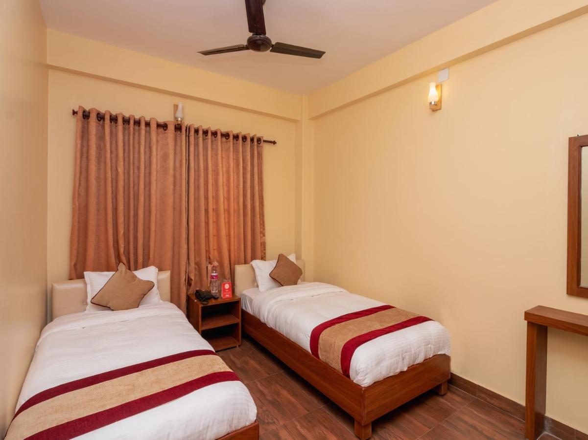 Oyo 253 Hotel Pinnacle Pokhara Esterno foto