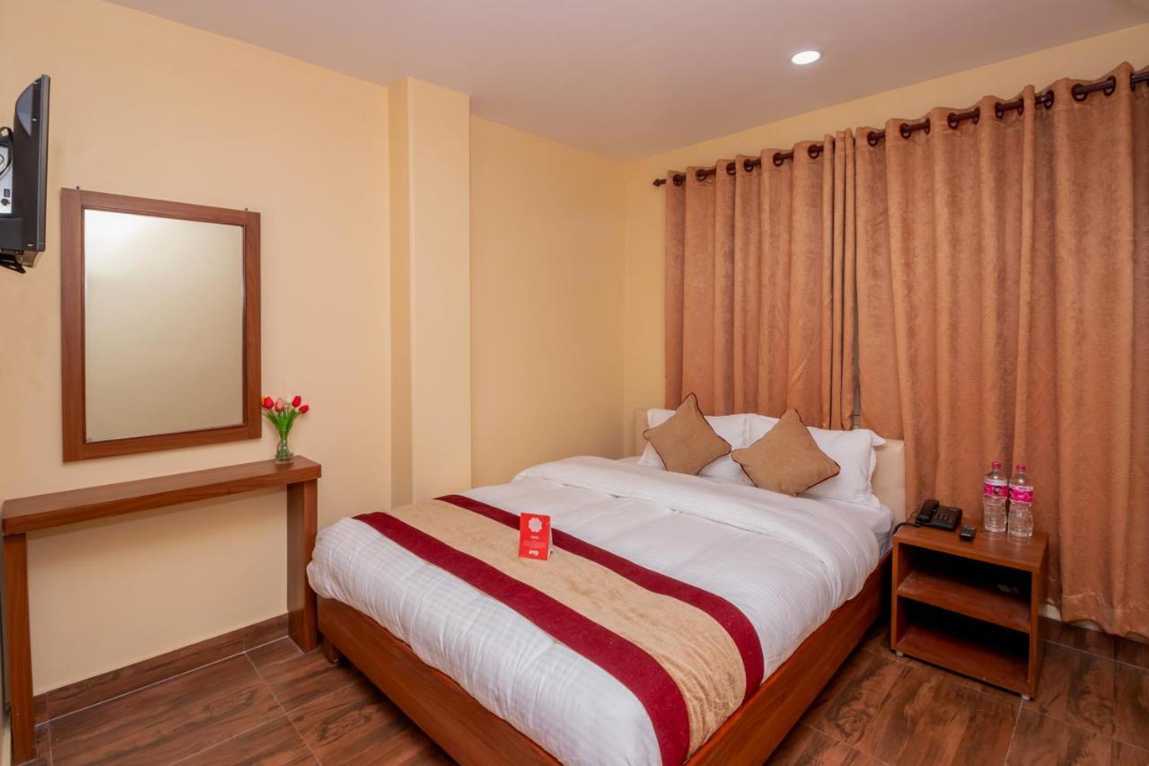 Oyo 253 Hotel Pinnacle Pokhara Esterno foto