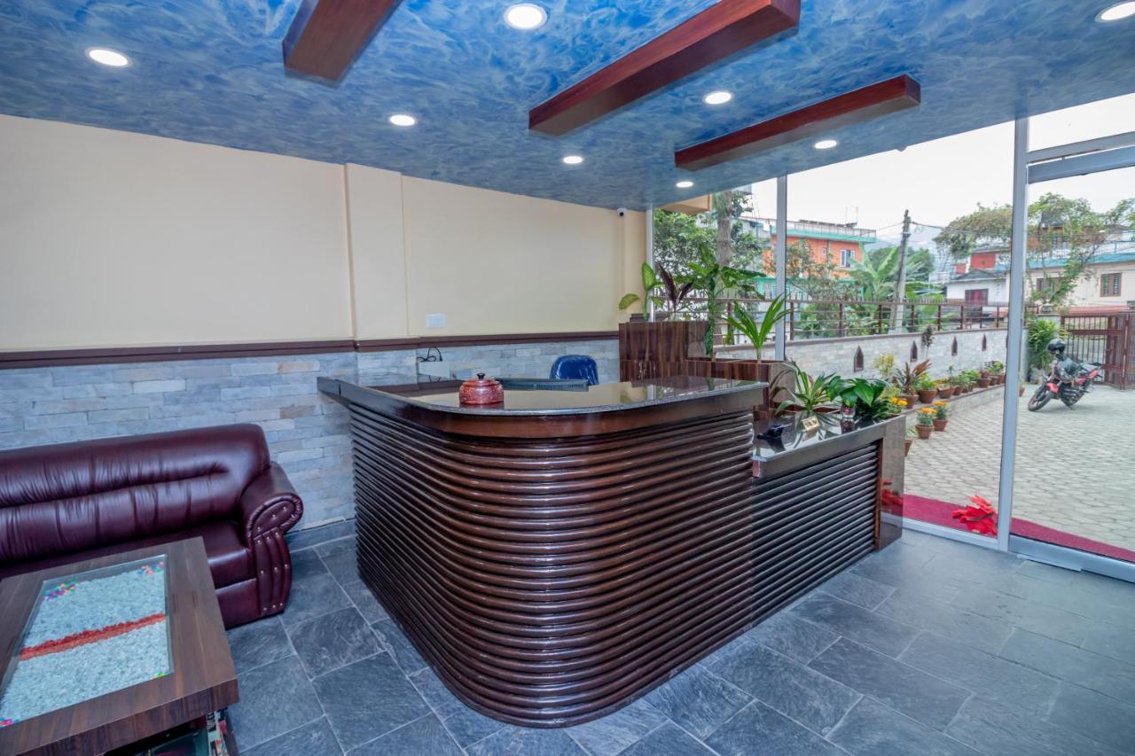 Oyo 253 Hotel Pinnacle Pokhara Esterno foto