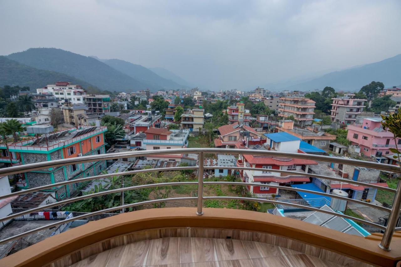 Oyo 253 Hotel Pinnacle Pokhara Esterno foto