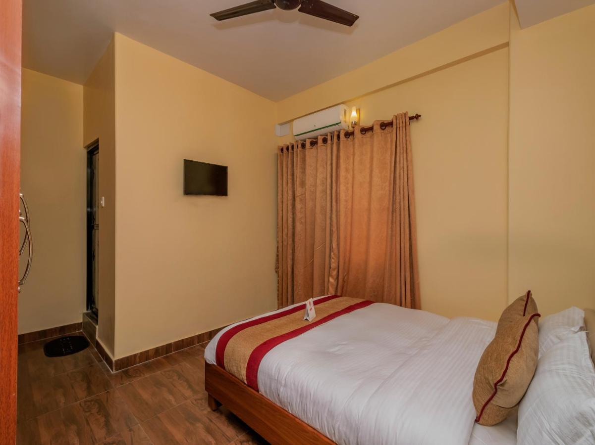 Oyo 253 Hotel Pinnacle Pokhara Esterno foto