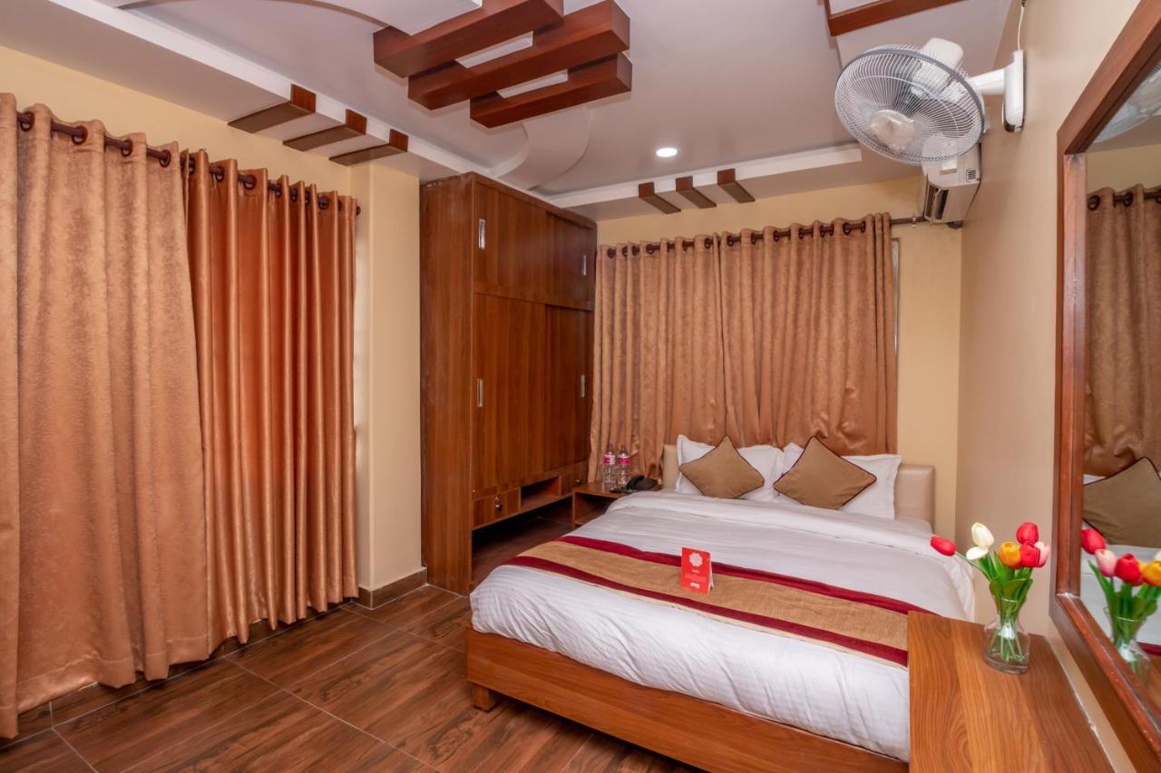 Oyo 253 Hotel Pinnacle Pokhara Esterno foto