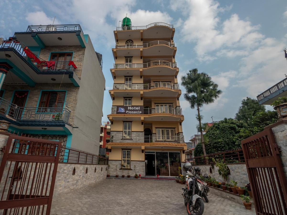 Oyo 253 Hotel Pinnacle Pokhara Esterno foto